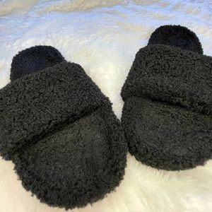 Black Sherpa slides